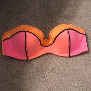 Bathing suit top ☀️